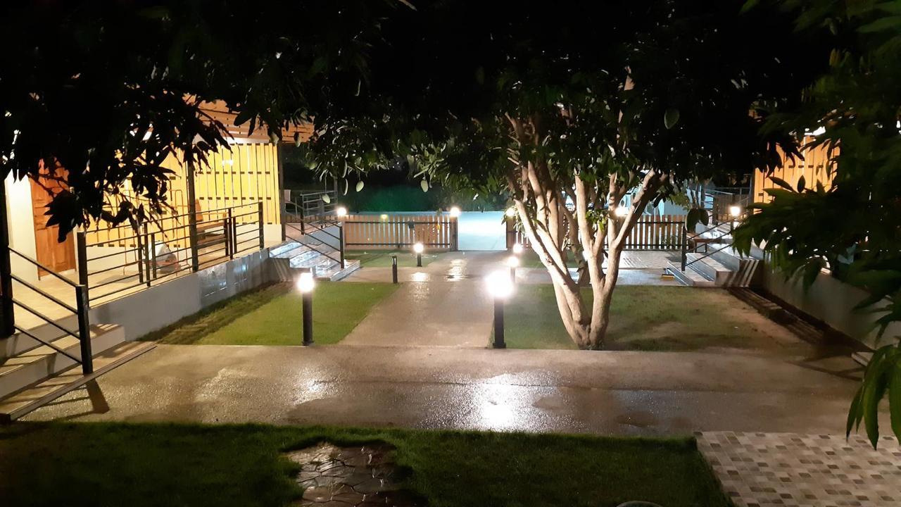 Nong Prue 班内克豪旅馆酒店 外观 照片